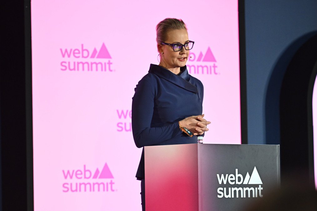 Russian Politician Yulia Navalnaya’s Speech at WebSummit Interrupted by Protesters