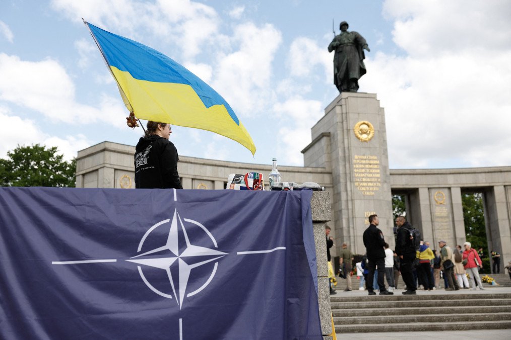 NATO Chiefs to Discuss Security Guarantees for Ukraine After Trump-Putin Talks