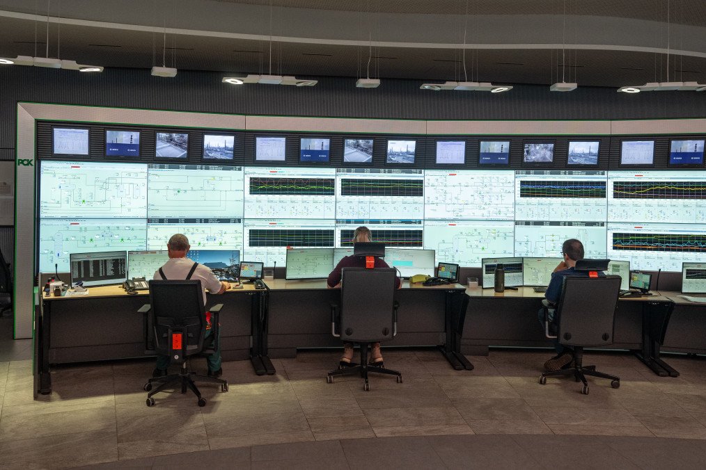 Fifth Major Russian Refinery Halts Operations After Drone Attack