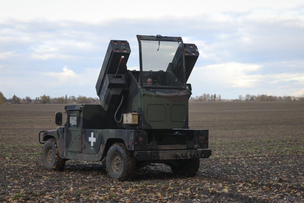 An American self-propelled air defense missile system "Avenger" with a machine gun and "Stinger" missiles on combat duty, providing protection for Kyiv on October 29, 2025 in Kyiv region, Ukraine. (Source: Getty Images)