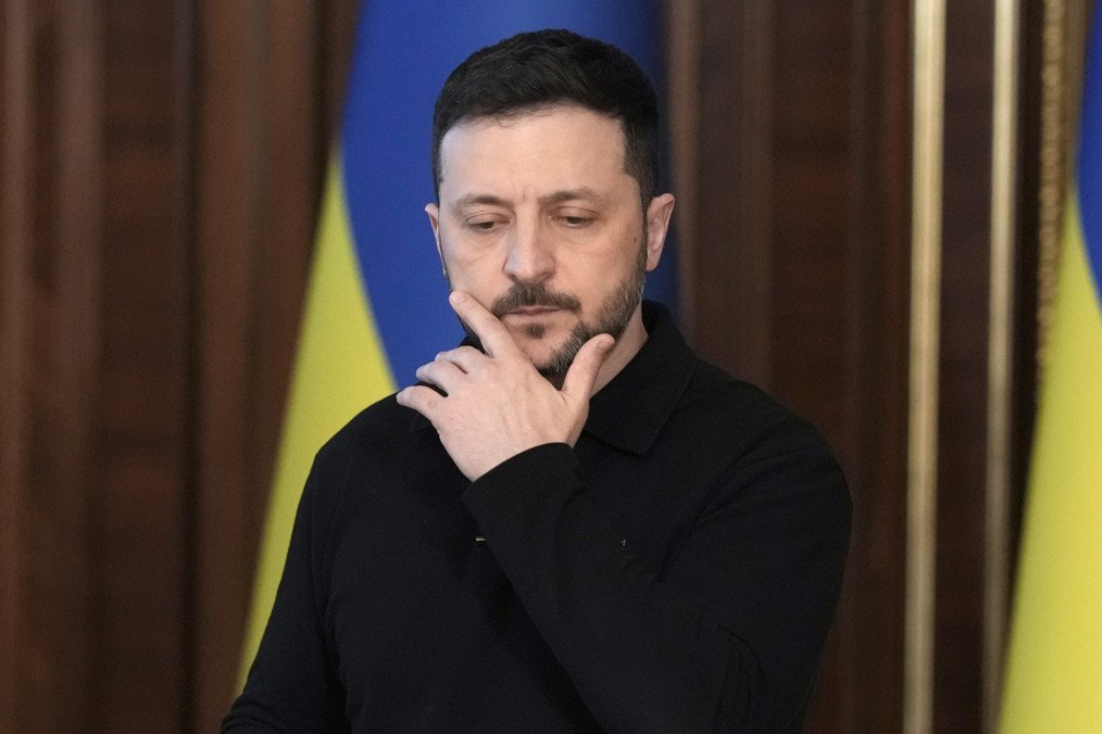 China Allegedly Supplying Russia With Gunpowder and Artillery, Zelenskyy Says China Allegedly Supplying Russia With Gunpowder and Artillery, Zelenskyy Says