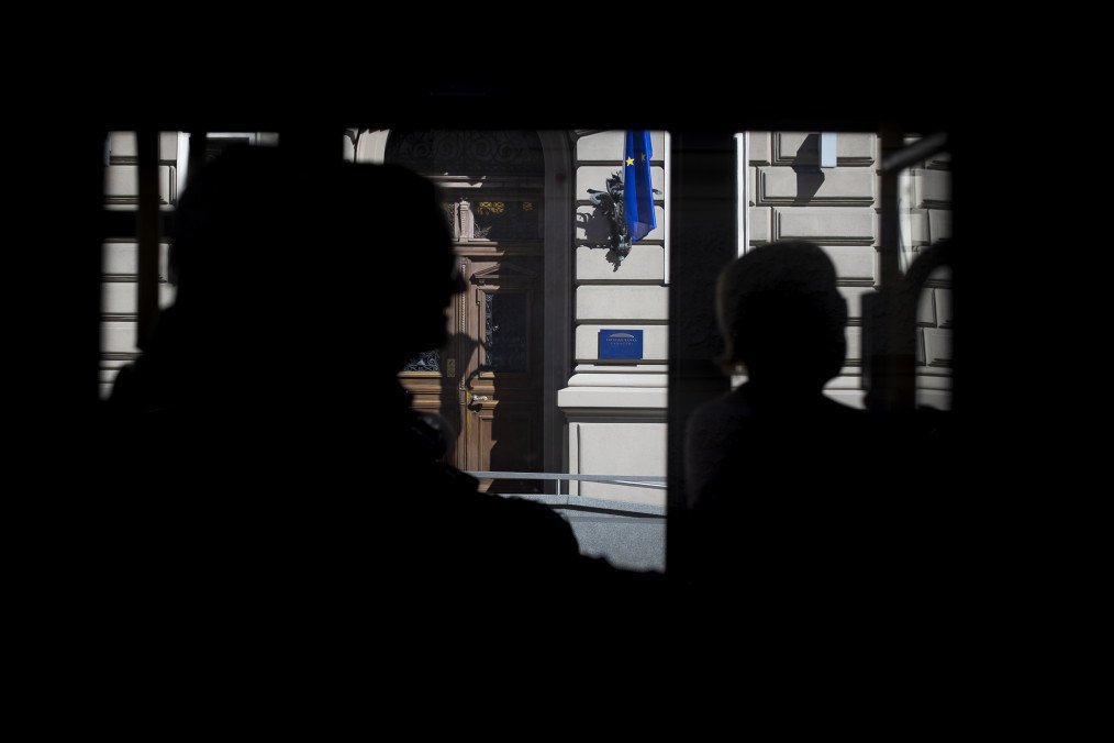 Latvia to Halt Regular Bus Services to Russia, Citing Border Risks