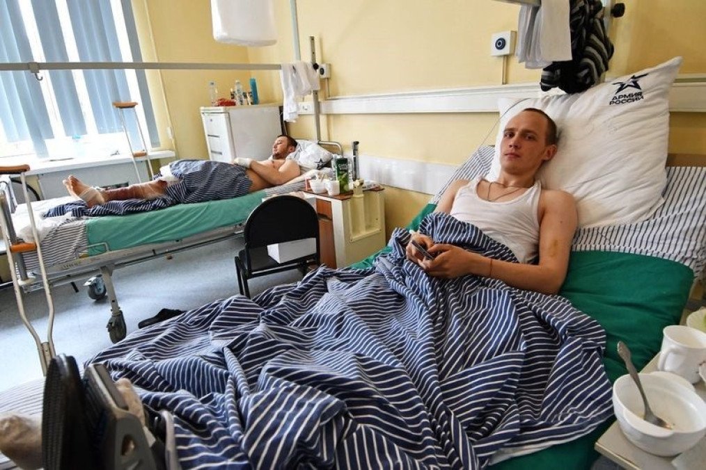 Wounded Russian soldiers lie in a military hospital ward amid Russia’s full-scale war against Ukraine. (Photo: open source)