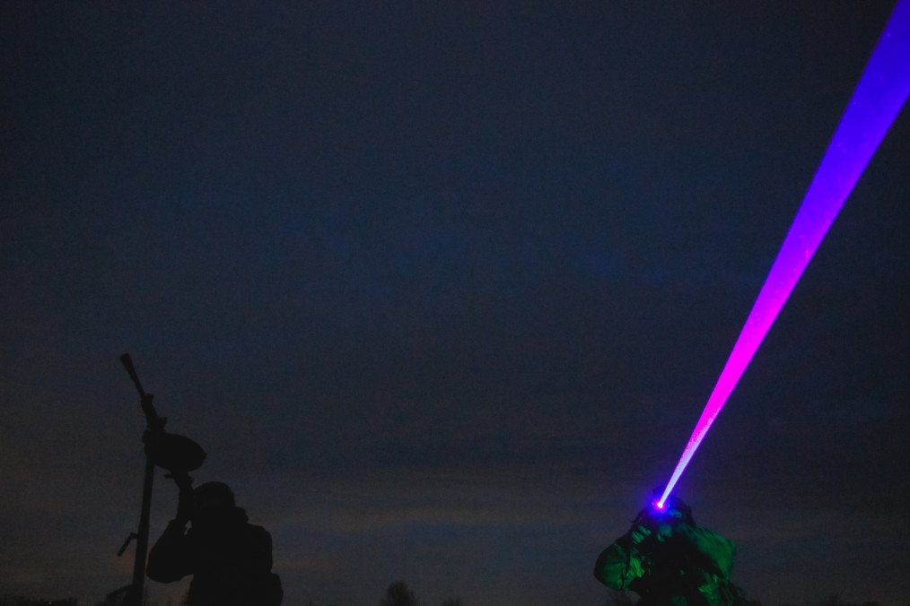 Ukrainian soldiers from a mobile air defense unit take part in night training exercises in Ukraine on March 2, 2024. Illustrative photo. (Source: Getty Images)