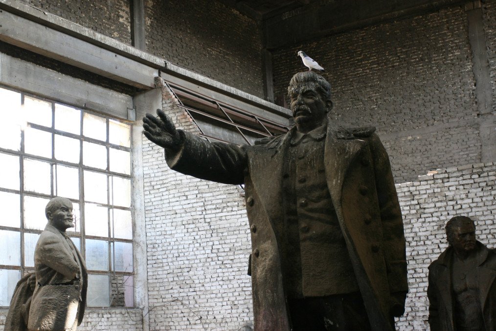 Stalin’s Writings to Feature in Russian Economics Textbook Rejecting “Only Democracies Prosper” Idea Stalin’s Writings to Feature in Russian Economics Textbook Rejecting “Only Democracies Prosper” Idea