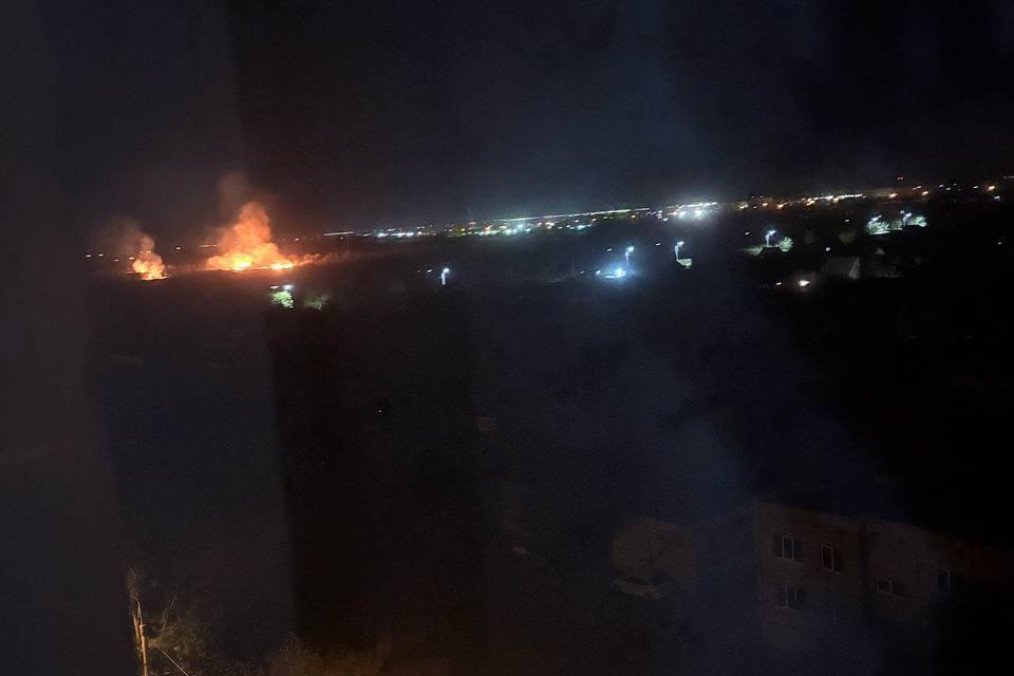 Los drones ucranianos incendian la refinería estratégica de Lukoil en Volgogrado: el centro de abastecimiento de combustible de Rusia paralizad rusia rusia noticias rusia news noticias con imágenes drones fp ucranianos