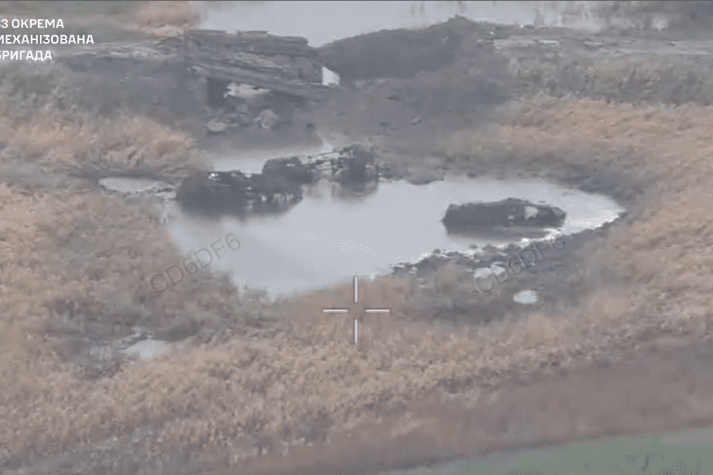 Russian armored vehicles submerged during a failed river assault near Dobropillia, October 25, 2025. (Source: 33rd Brigade video)
