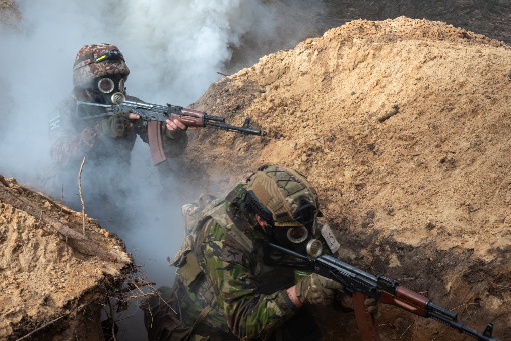 Dutch Intelligence Reveals Russia's Large-Scale Use of Banned Chemical Weapons in Ukraine Dutch Intelligence Reveals Russia's Large-Scale Use of Banned Chemical Weapons in Ukraine