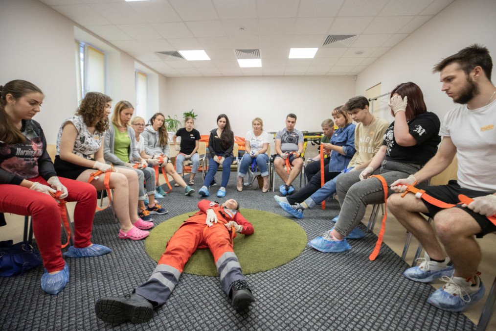Why Ukrainians Are Carrying Tourniquets on Vacation, And How It’s Already Saving Lives Why Ukrainians Are Carrying Tourniquets on Vacation, And How It’s Already Saving Lives