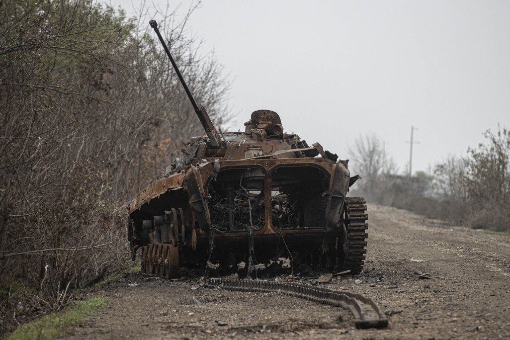 A destroyed Russian BMP-2 in the middle of the field is seen after the Russian retreat from Kherson as the Russian-Ukrainian war continues on November 13, 2022. (Source: Getty Images)