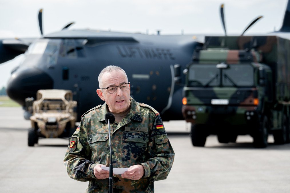Germany Top General Warns Country Must Prepare for Defense Amid Rising Russian Threats General Carsten Breuer, Inspector General of the Bundeswehr. (Source: Getty images)