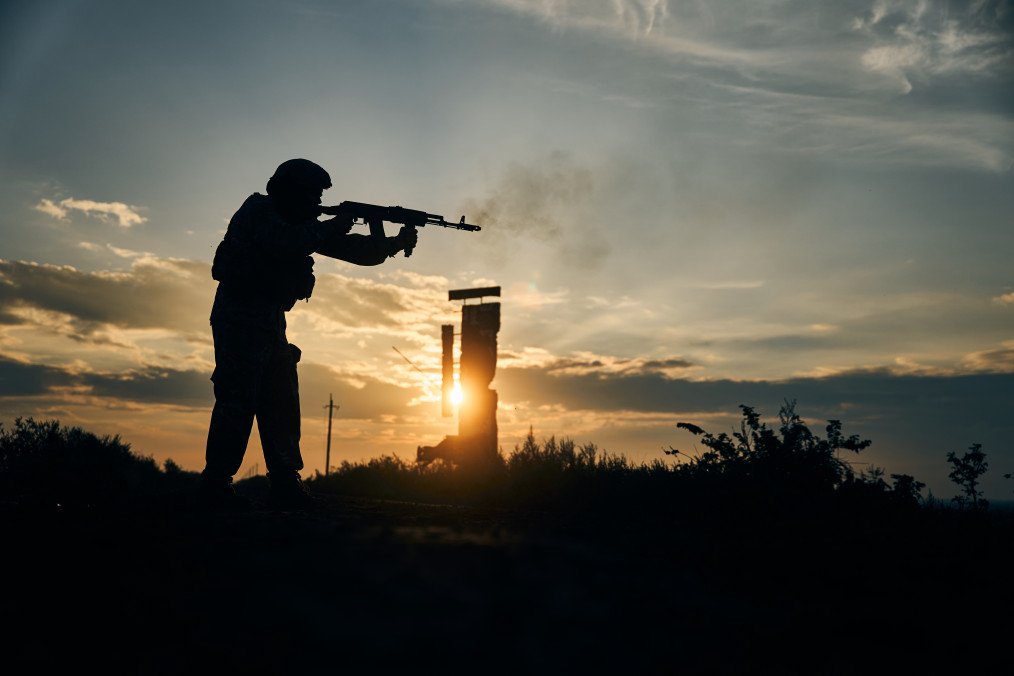 Seven Women Serving Prison Sentences Sign Contracts with Ukraine's Armed Forces