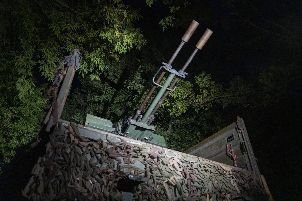 How Ukrainian Troops Used a 1950s Anti-Aircraft Gun Against Russia's Newest Banderol Missile A vehicle-mounted twin-barrel anti-aircraft gun on night duty with a Ukrainian mobile fire group. (Source: Getty Images)