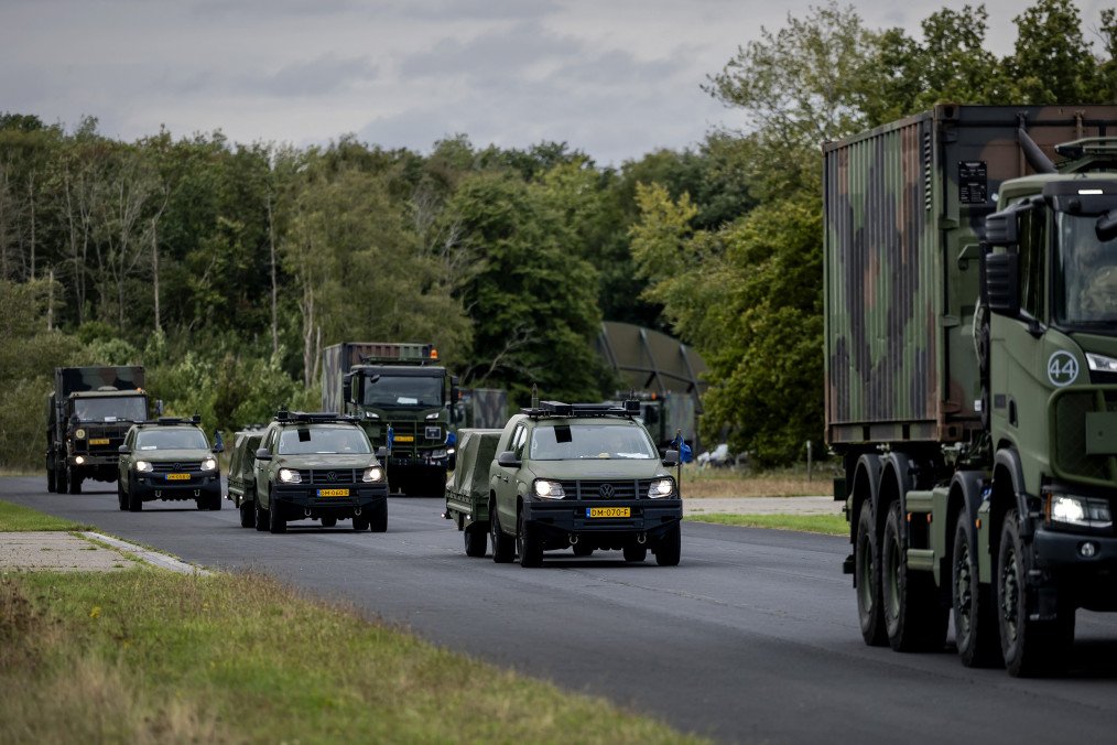 Military vehicles carrying air force personnel. (Source: Getty Images)
