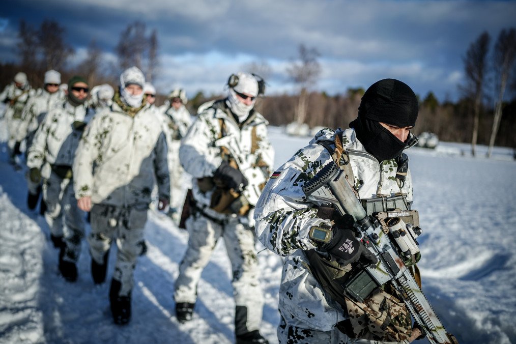 Finland Greenlights Billion-Euro NATO Rail Link to Arctic Port for Countering Russia Finland Greenlights Billion-Euro NATO Rail Link to Arctic Port for Countering Russia