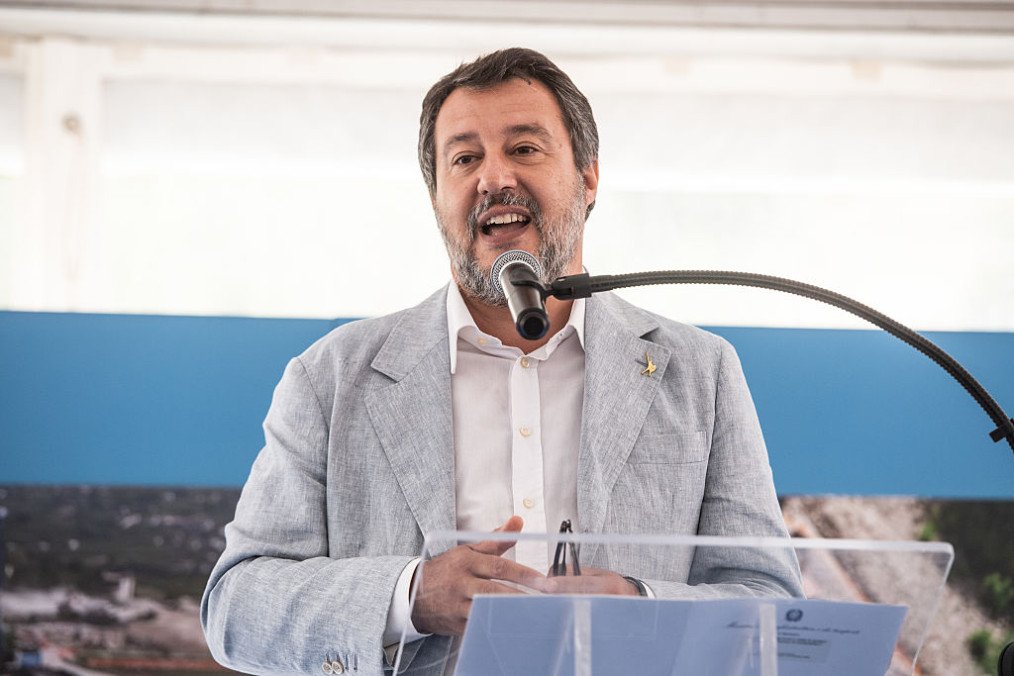 Italian Deputy Prime Minister’s Warm Embrace of Russian Ambassador Raises Eyebrows Amid Italy’s Support for Ukraine Italian Deputy Prime Minister’s Warm Embrace of Russian Ambassador Raises Eyebrows Amid Italy’s Support for Ukraine