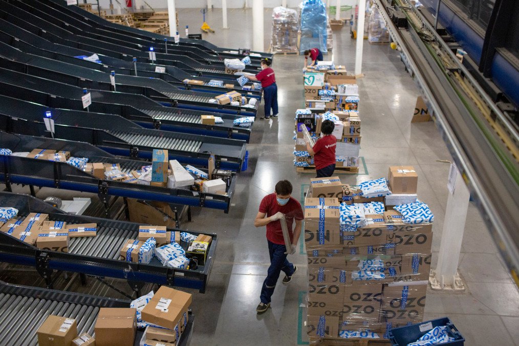 Russia Seeks South Asian Migrant Labor to Offset Severe Workforce Shortages