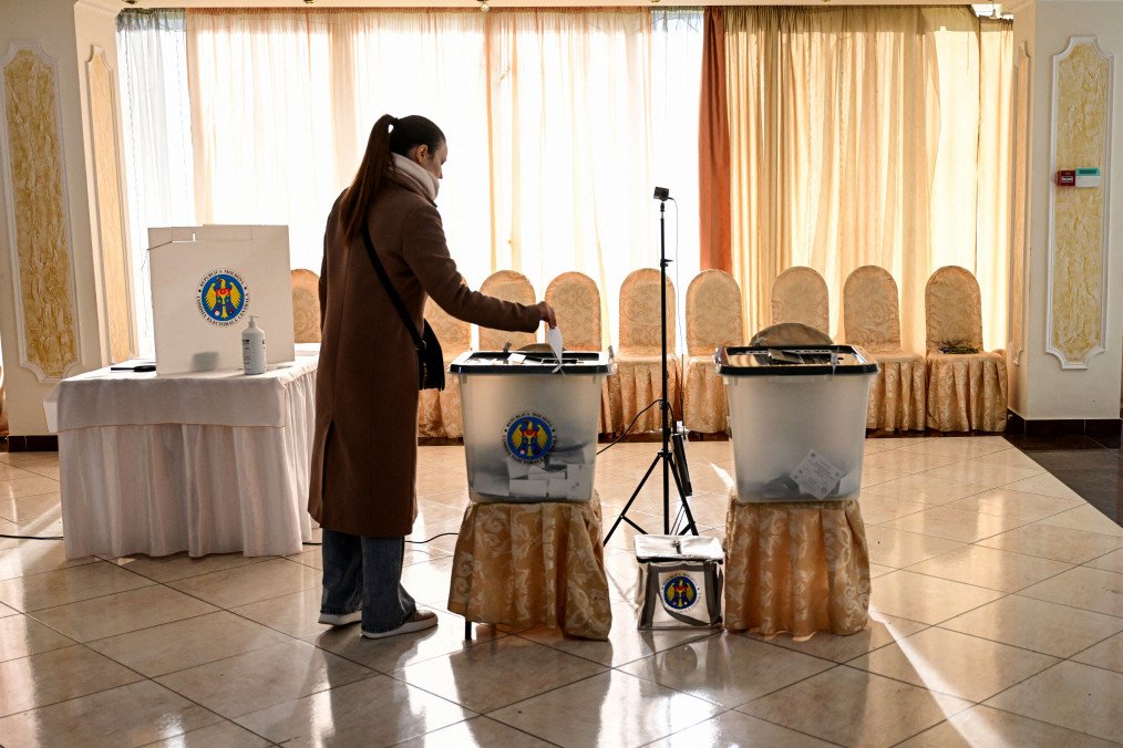 Russia Summons Moldovan Ambassador Over Alleged Election Observer Discrimination