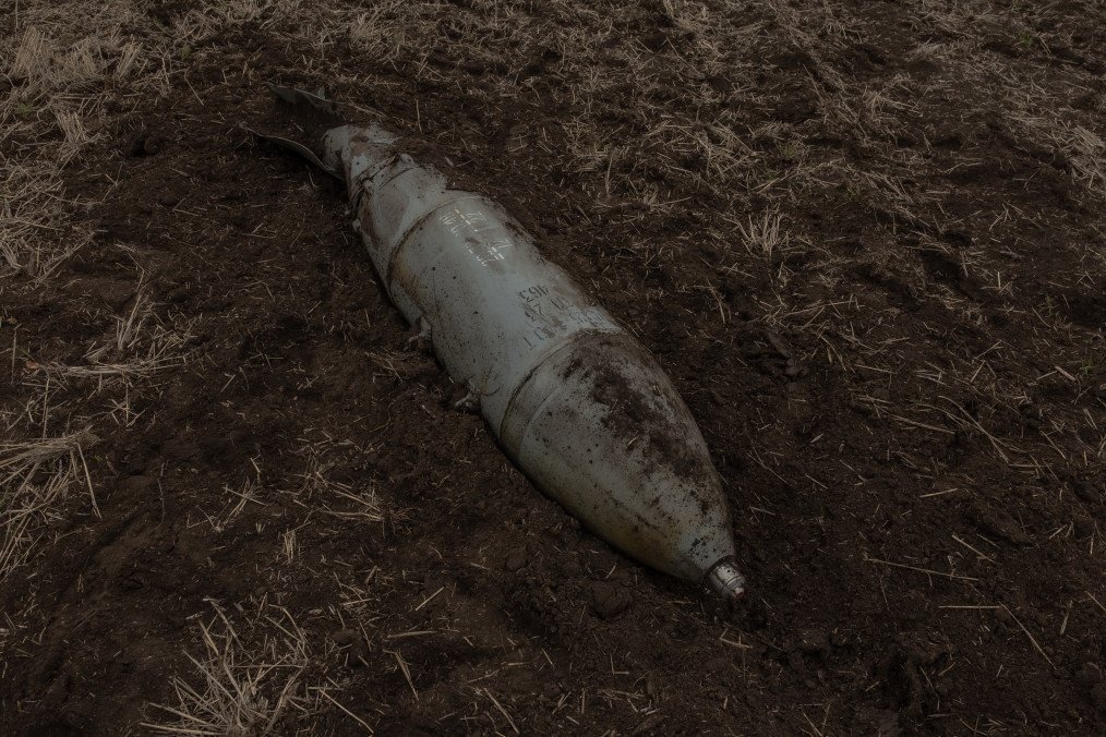 An unexploded Russian guided bomb lies in a field in Ukraine’s Dnipropetrovsk region, January 30, 2025. (Source: Getty Images) An unexploded Russian guided bomb lies in a field in Ukraine’s Dnipropetrovsk region, January 30, 2025. (Source: Getty Images)