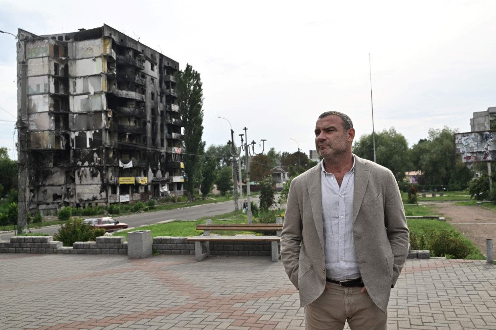 US actor, director, and screenwriter Liev Schreiber, ambassador of the UNITED24 fundraising platform, visits the destroyed center of Borodyanka on August 15, 2022.