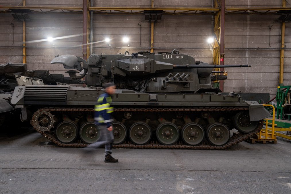 A Flakpanzer Gepard anti-aircraft gun tank at the OIP Land Systems SA factory in Tournai, Belgium, on March 27, 2025. (Source: Getty Images)