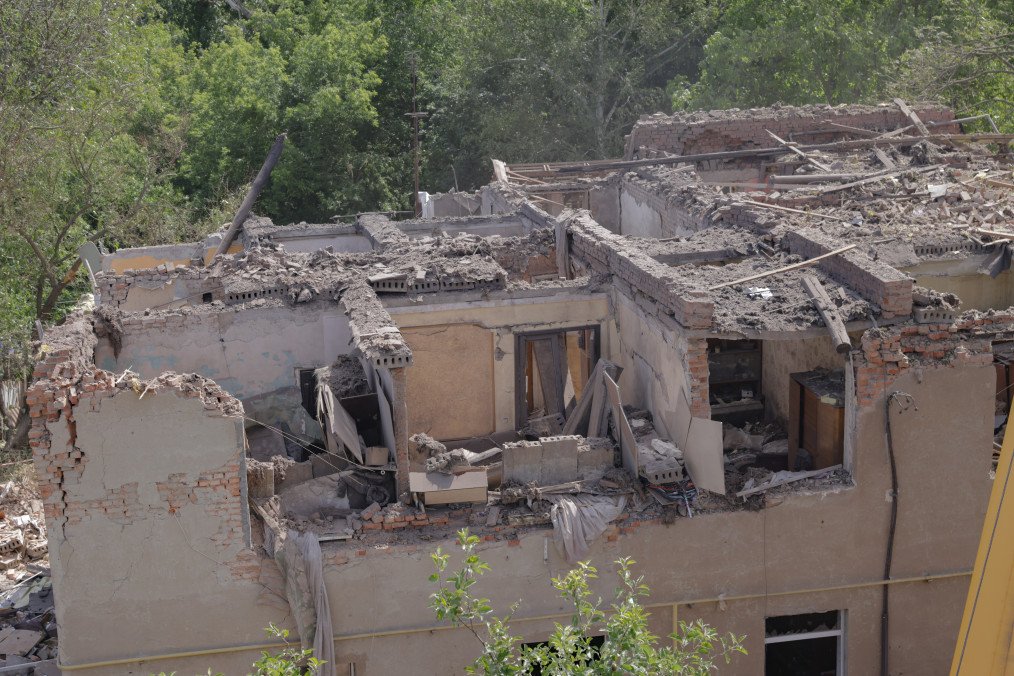An apartment building remains partially destroyed by Russian bombing on June 20, 2026 in Kharkiv, Ukraine. (Source: Getty Images)