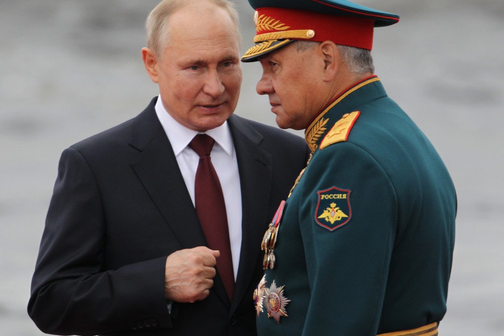 Russia Issues First Nuclear Threat Since December, Citing Retaliation for Western “Unfriendly Actions” Russia Issues First Nuclear Threat Since December, Citing Retaliation for Western “Unfriendly Actions”