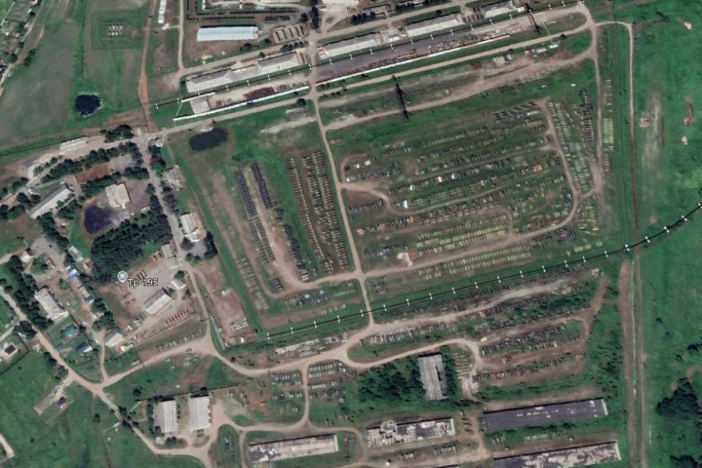 A wide-angle satellite view shows the 7004th military storage base in Russia’s Far East. Rows of MT-LB armored vehicles, once densely packed, are now visibly sparse or missing, consistent with reports of large-scale equipment withdrawals. (Source: Jompy) A wide-angle satellite view shows the 7004th military storage base in Russia’s Far East. Rows of MT-LB armored vehicles, once densely packed, are now visibly sparse or missing, consistent with reports of large-scale equipment withdrawals. (Source: Jompy)