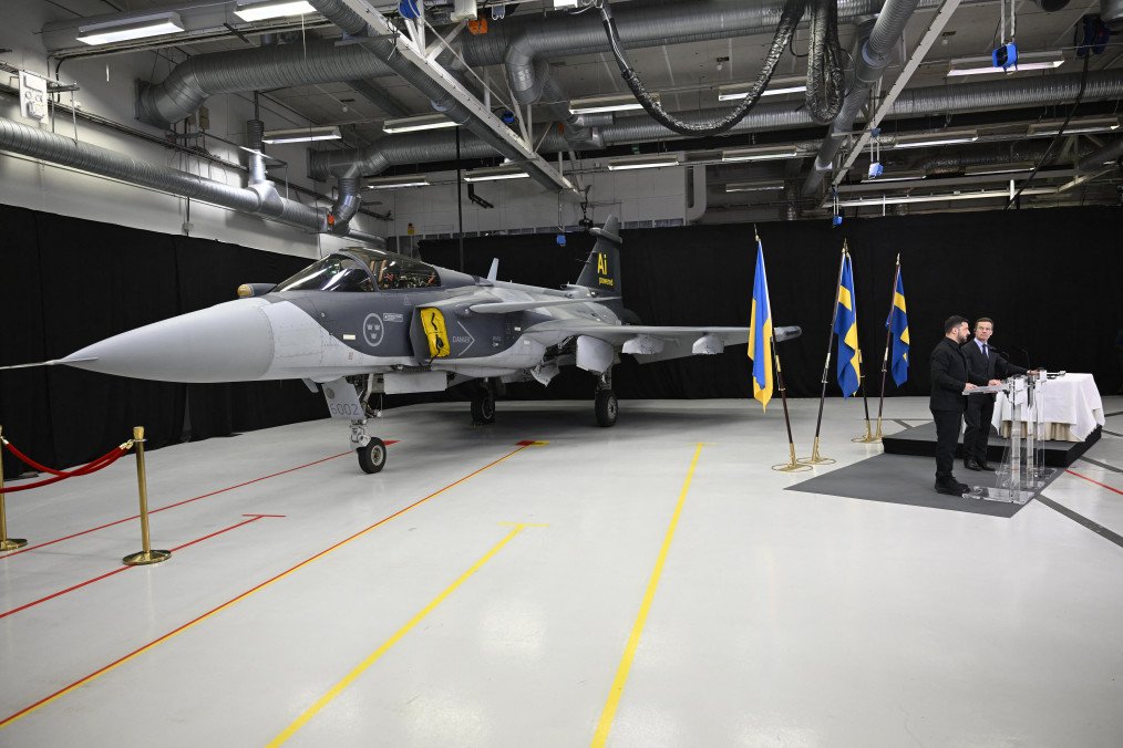 Sweden Considers Financing Part of Gripen Fighter Jet Deal With Ukraine in Landmark Defense Move
