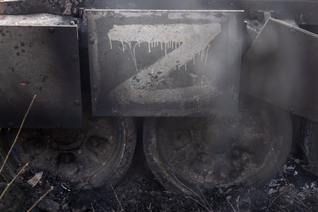 The letter “Z” is seen on a burnt, destroyed Russian tank on March 31, 2022, in Malaya Rohan, Ukraine. (Source: Getty Images)