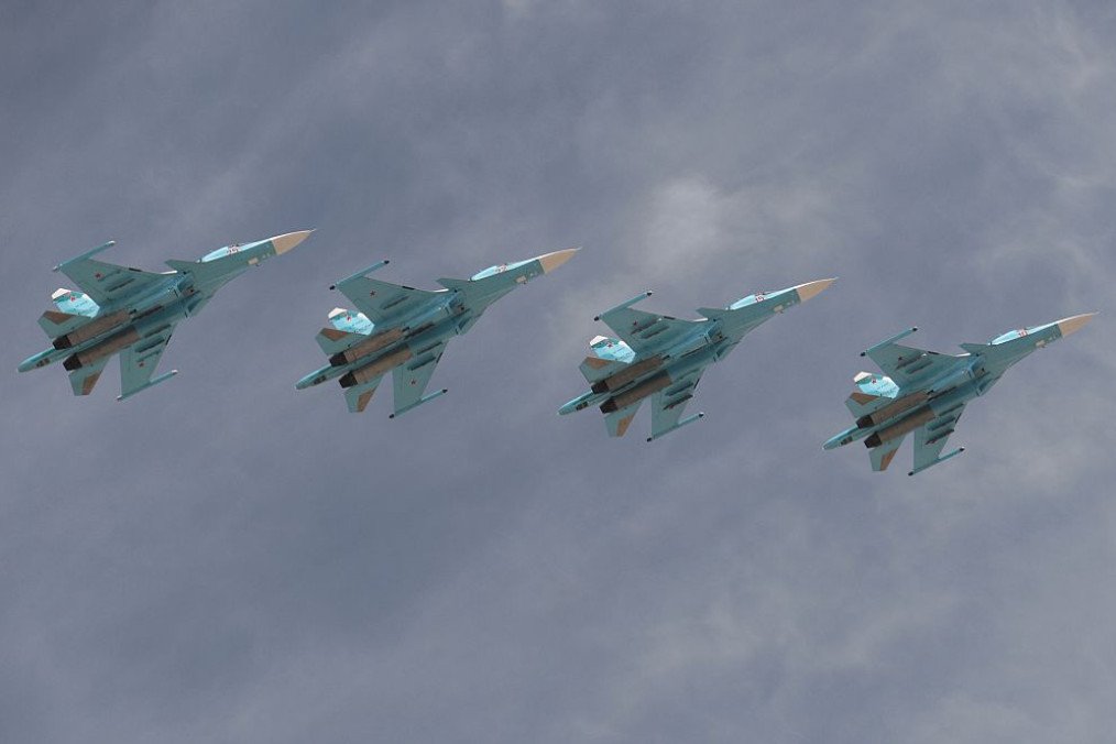 Sukhoi Su-34 Fullback tactical bombers fly during the military parade on May 9, 2015 in Moscow, Russia. (Source: Getty Images) Sukhoi Su-34 Fullback tactical bombers fly during the military parade on May 9, 2015 in Moscow, Russia. (Source: Getty Images)