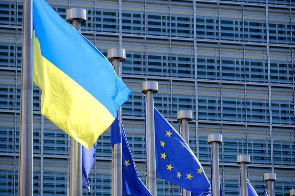 The Flag of Ukraine flies in the wind in front of the Berlaymont while the EU Commission President (Unseen) and the President of Ukraine (Unseen) talk to media prior a virtual meeting with EU leaders in Brussels, Belgium. (Source: Getty Images)