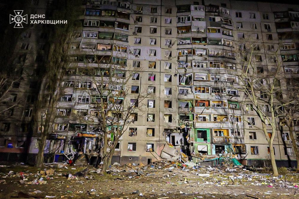 Russia Drops Aerial Bomb on 12-Story Residential Building in Kharkiv, Causing Dozens of Injuries