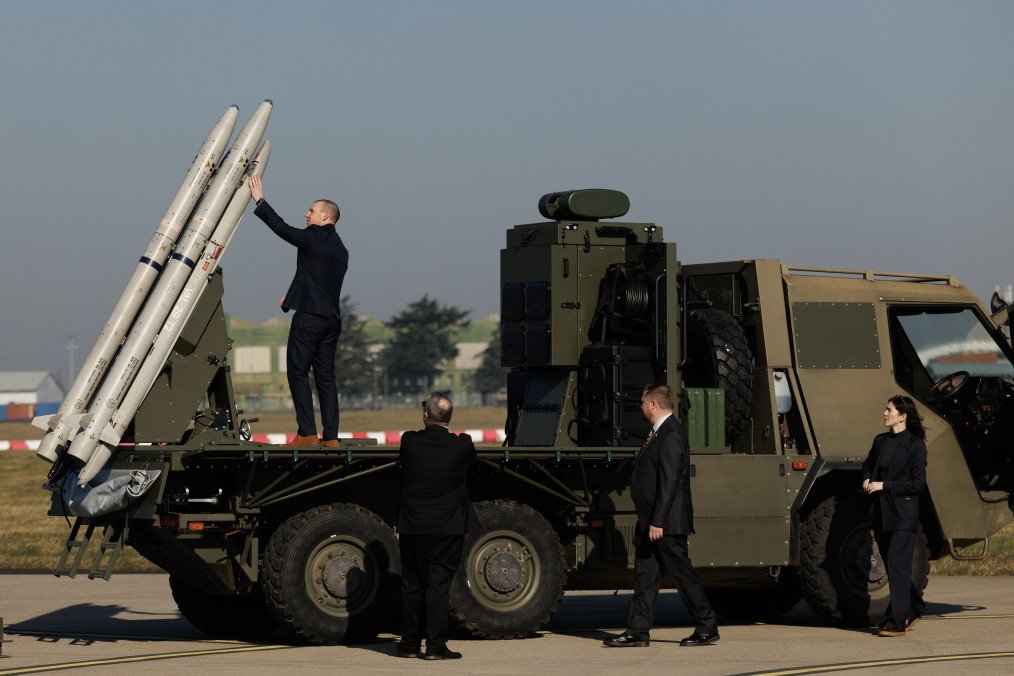 UK May Join Germany in Buying US Weapons for Ukraine, Bloomberg Reports UK May Join Germany in Buying US Weapons for Ukraine, Bloomberg Reports