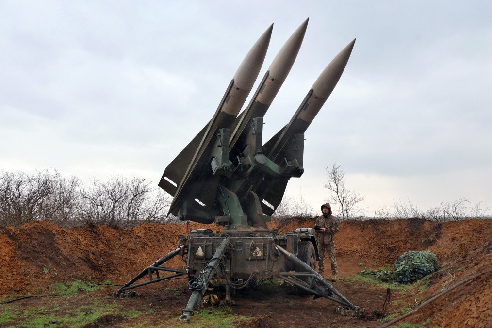 A serviceman of the 208th Kherson Anti-Aircraft Missile Brigade stands on combat duty near a launcher of the MIM-23 Hawk surface-to-air missile system in the Mykolaiv region, Ukraine, on March 30, 2026. (Source: Getty Images)