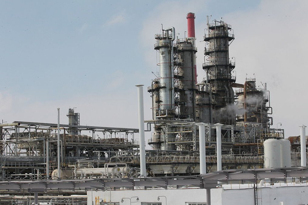 A general view of the Novokuibyshev Refinery owned by Rosneft oil company on March 15, 2012 in Novokuibyshevsk, Samara region, Russia. (Source: Getty Images) A general view of the Novokuibyshev Refinery owned by Rosneft oil company on March 15, 2012 in Novokuibyshevsk, Samara region, Russia. (Source: Getty Images)