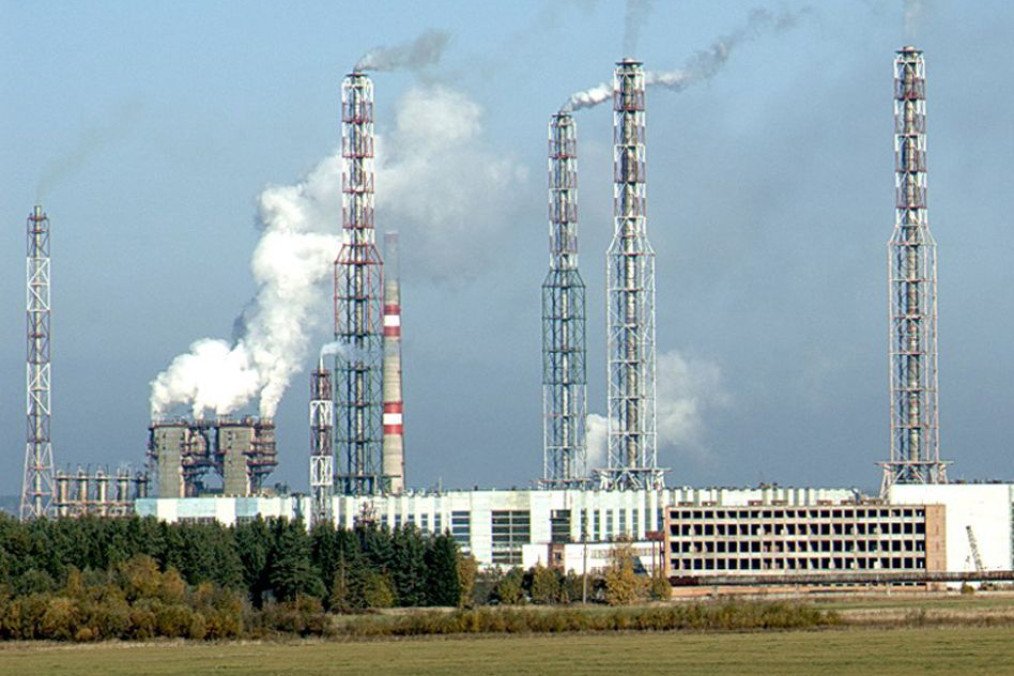 Russian chemical plant in the city of Kirovo-Chepetsk in 2006. (Source: Wikimedia)