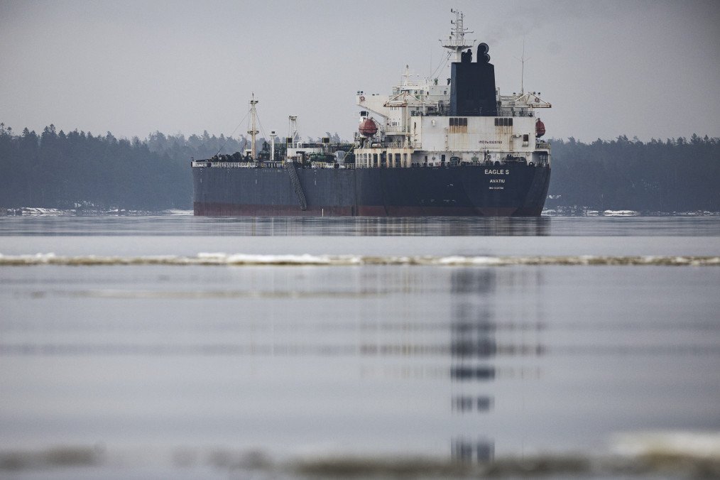 New US Sanctions Could Cut Russian Oil Exports by Nearly a Third