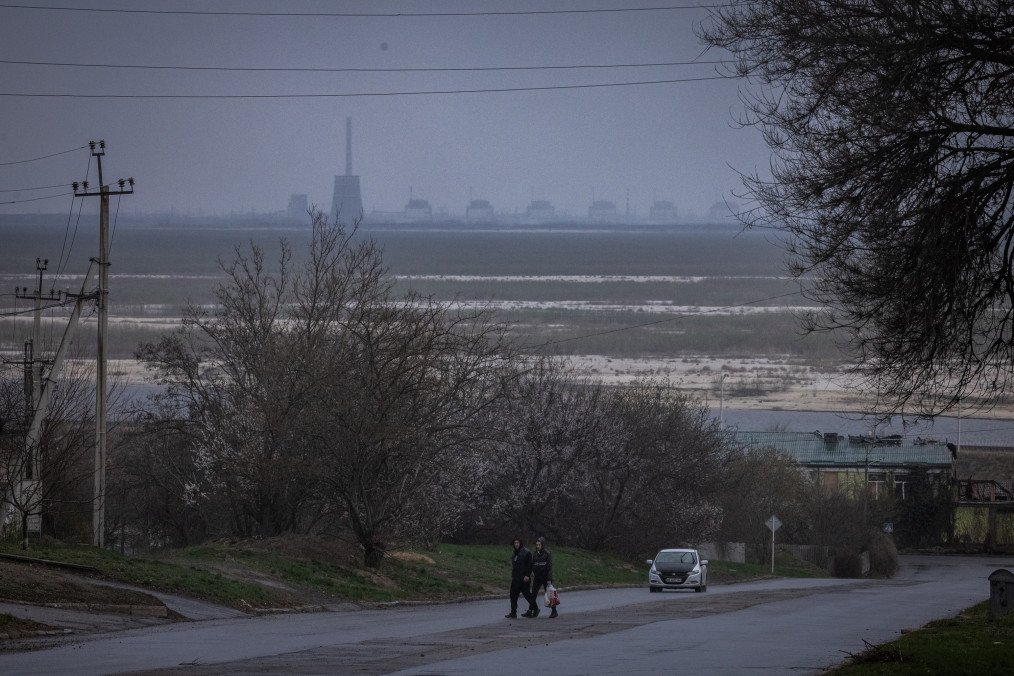 Russia Detains at Least 13 Zaporizhzhia Nuclear Plant Workers, Energoatom Reports