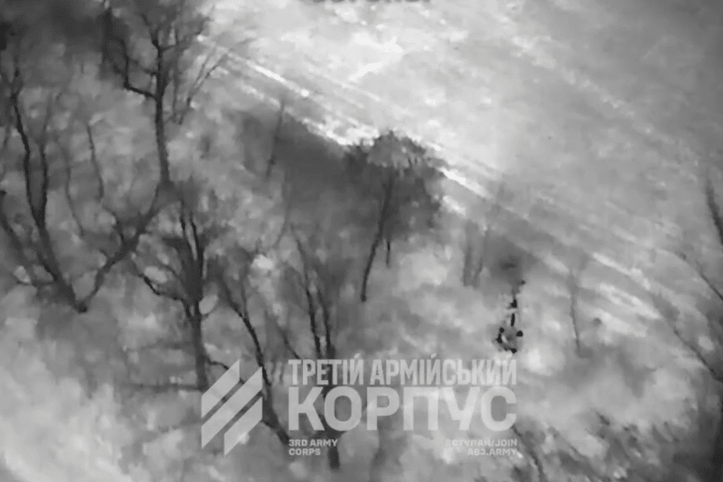 Ukrainian Ground Drone With Machine Gun Defends Frontline Position Solo for 45 Days