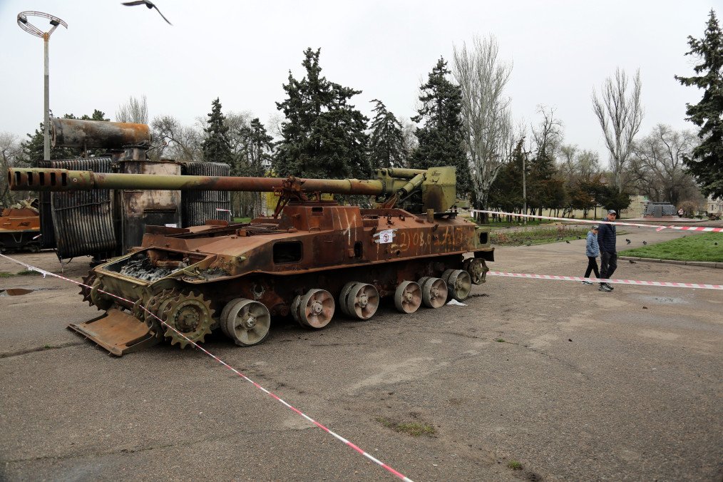 Destroyed Russian 2S1 Gvozdika self‑propelled howitzer displayed at an outdoor exhibition of captured and destroyed military equipment at Kulykove Pole in Odesa, Ukraine, March 30, 2025. (Photo: Getty Images)