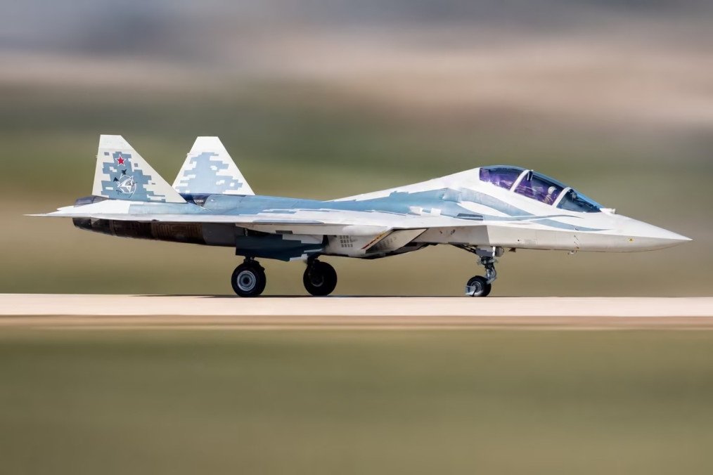 Two-seat Su-57 fighter variant reportedly undergoing early testing in Russia. (Source: Fighterbomber)