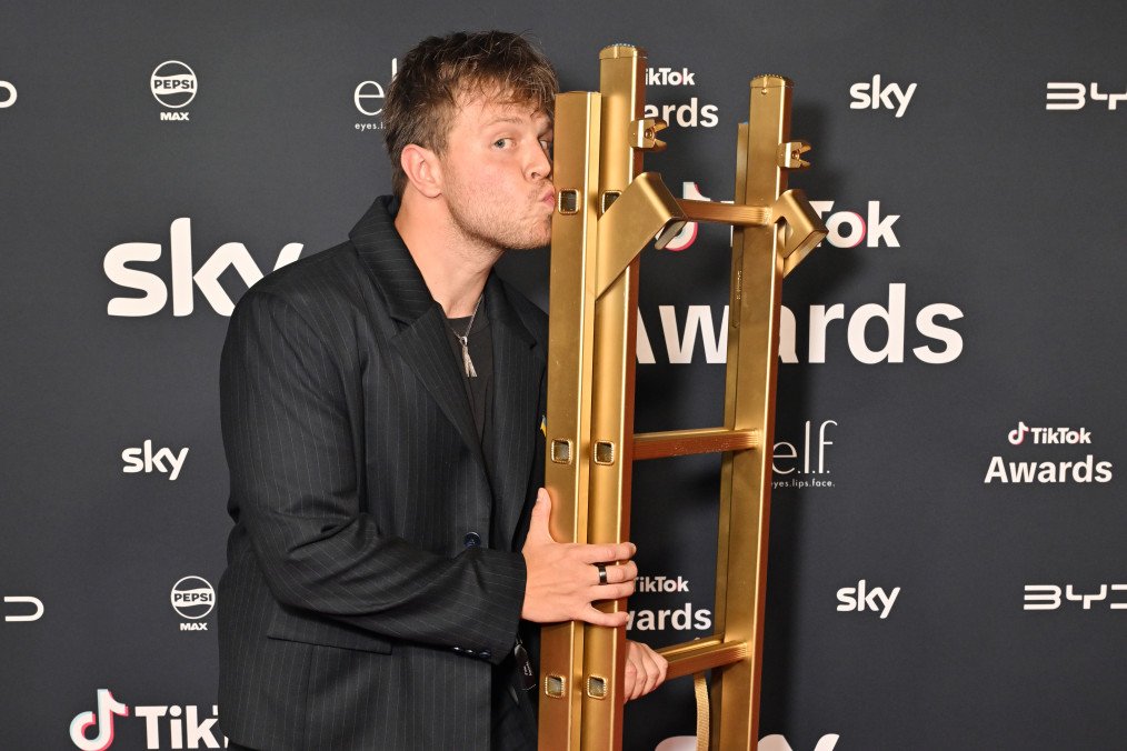 Max Klymenko wins Creator of the Year Award at The TikTok UKIE Awards 2025 at Magazine London on November 13, 2025 in London, England. (Source: Getty Images)