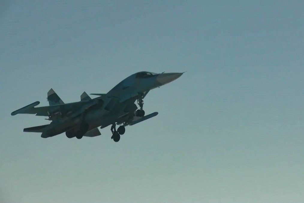 Russia Upgrades Su-34 With Sych Recon Pods for Deep-Strike Surveillance in Ukraine Su-34