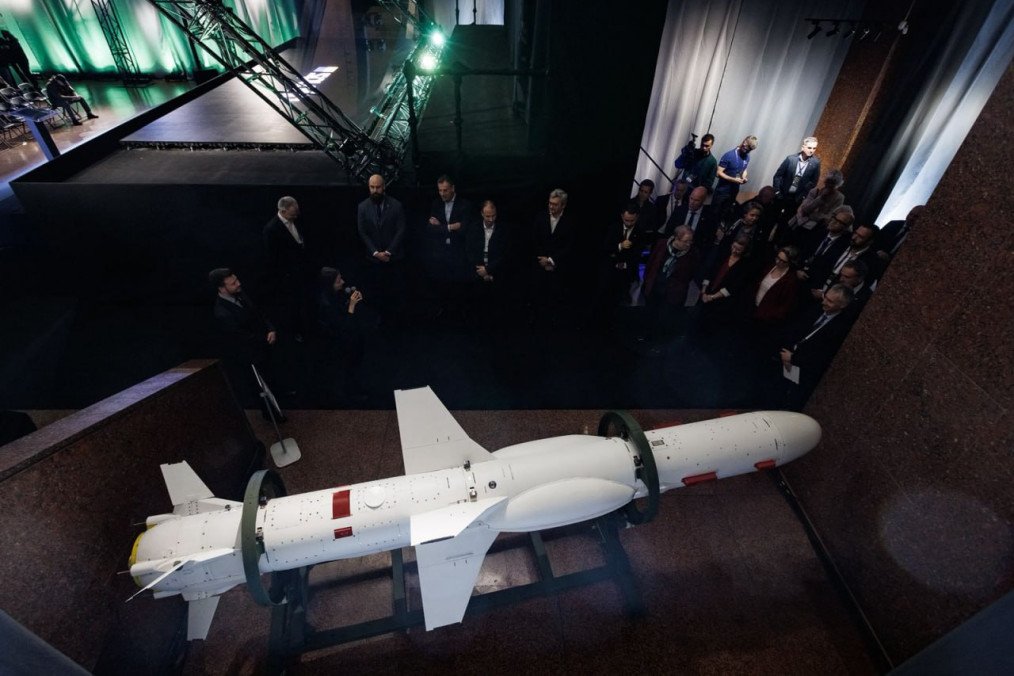 Meet the “Bulky Neptune”: Ukraine’s New Missile Variant Signals Longer Reach, Bigger Punch