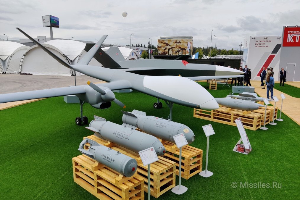 A Russian Orion unmanned aerial vehicle developed by Kronstadt is displayed alongside guided munitions at a military technology exhibition. (Source: Russian media) A Russian Orion unmanned aerial vehicle developed by Kronstadt is displayed alongside guided munitions at a military technology exhibition. (Source: Russian media)