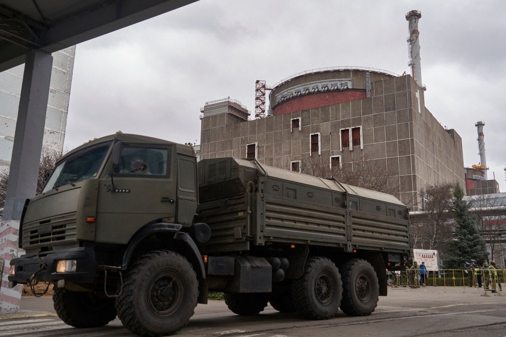 Zaporizhzhia Nuclear Power Plant on the Verge of Blackout Due to Russian Shelling, Says Energoatom