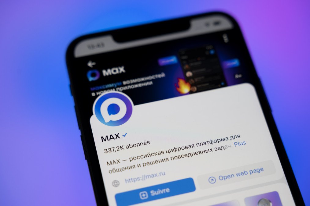 Illustrative image of the Russian state messaging app MAX displayed on a smartphone screen. (Source: Getty Images)