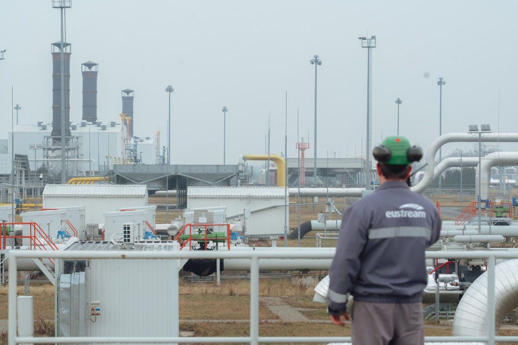 EU Plans Full Ban on Russian Gas Imports by 2027