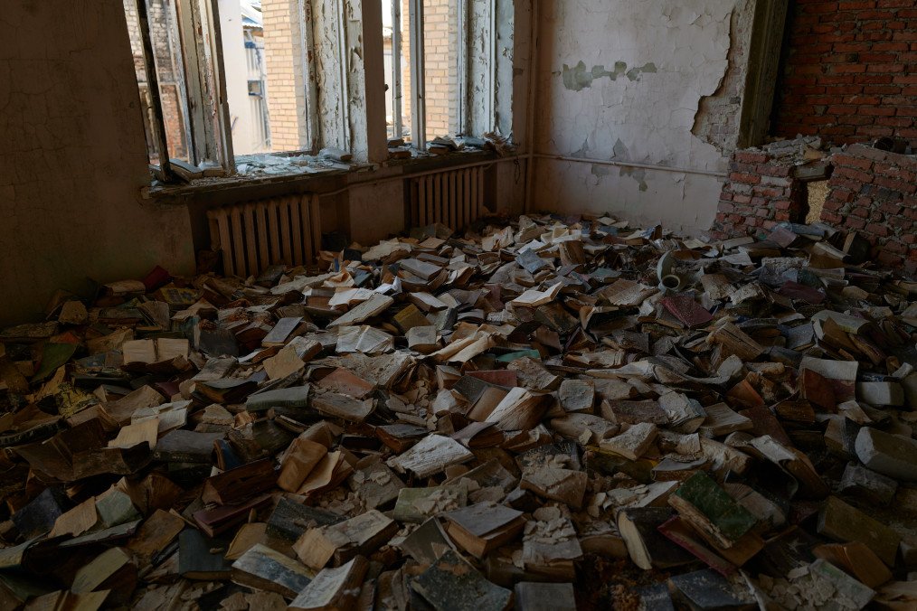 Russia Destroys and Damages Almost 1000 Ukrainian Libraries Since Beginning of Full-Scale Invasion